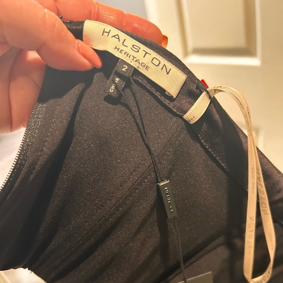 Flattering Black Halston Heritage Strapless Cocktail Dress, Size 2 NWT - Picture 2 of 6